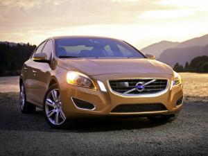 Volvo S60 T6 2010 года (US)